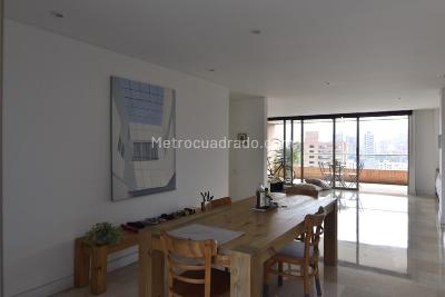 Apartamento de 2 alcobas en venta en Loma De Los Parra, Medellín, 190 m² · foto 12 de 20