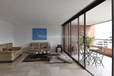 Apartamento de 2 alcobas en venta en Loma De Los Parra, Medellín, 190 m² · foto 16 de 20