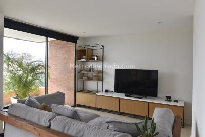 Apartamento de 2 alcobas en venta en Loma De Los Parra, Medellín, 190 m² · foto 17 de 20