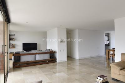 Apartamento de 2 alcobas en venta en Loma De Los Parra, Medellín, 190 m² · foto 18 de 20