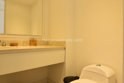 Apartamento de 2 alcobas en venta en Loma De Los Parra, Medellín, 190 m² · foto 3 de 20