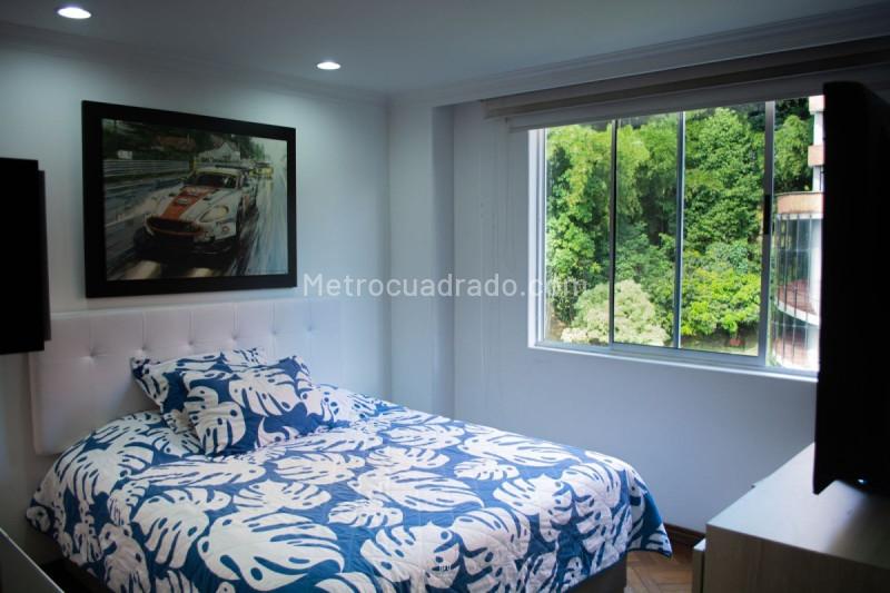 Apartamento Amplio de 3 Alcobas en Loma del Campestre - 5