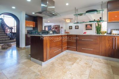 Apartamento de 4 alcobas en venta en Los Balsos, Medellín, 378 m² · foto 11 de 17