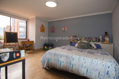 Apartamento de 4 alcobas en venta en Los Balsos, Medellín, 378 m² · foto 2 de 17