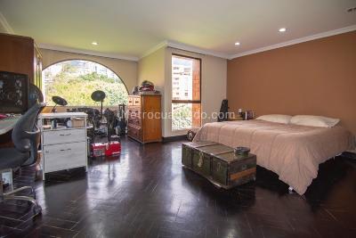 Apartamento de 4 alcobas en venta en Los Balsos, Medellín, 378 m² · foto 9 de 17