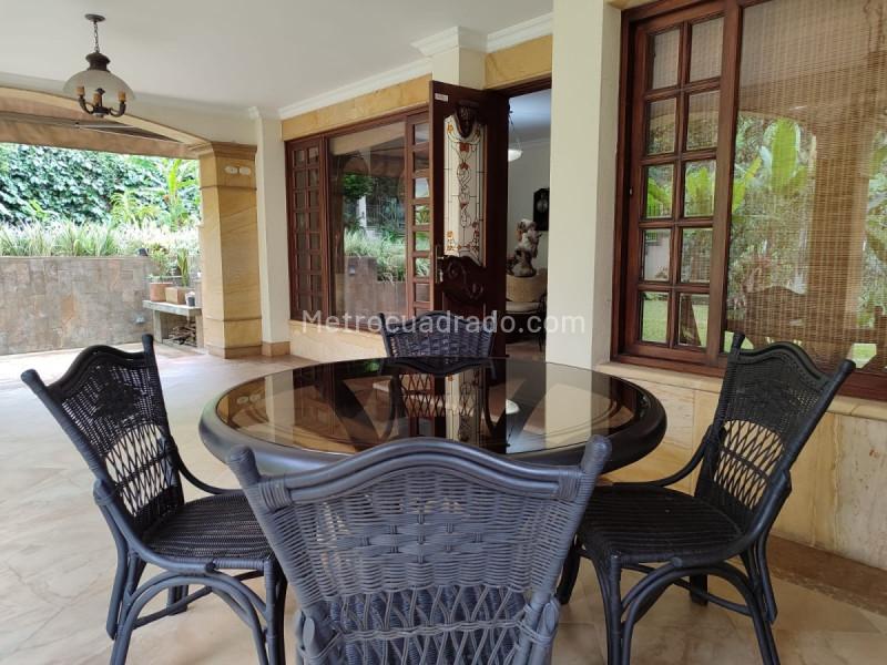 Casa de 5 Alcobas en Venta y Arriendo en El Campestre, El Poblado - 3