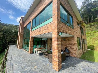 Casa de 4 alcobas en arriendo en Tablacito, Rionegro, 461 m² · foto 2 de 20