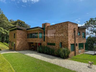 Casa de 4 alcobas en arriendo en Tablacito, Rionegro, 461 m² · foto 4 de 20