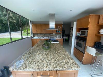 Casa de 4 alcobas en venta en Tablacito, Rionegro, 461 m² · foto 6 de 20