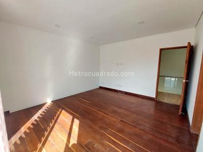 Casa de 5 alcobas en venta en Llanogrande, Rionegro, 500 m² · foto 10 de 20