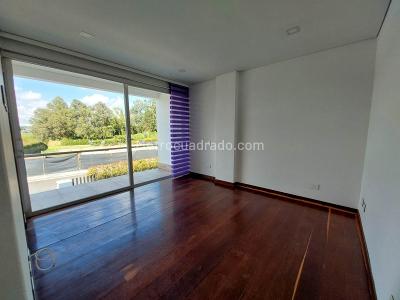 Casa de 5 alcobas en venta en Llanogrande, Rionegro, 500 m² · foto 12 de 20