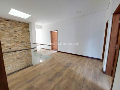 Casa de 5 alcobas en venta en Llanogrande, Rionegro, 500 m² · foto 16 de 20