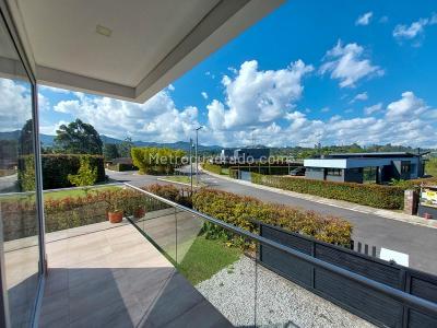 Casa de 5 alcobas en venta en Llanogrande, Rionegro, 500 m² · foto 8 de 20