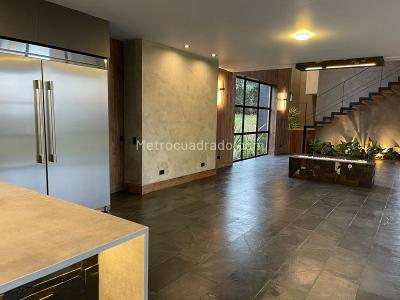 Casa de 4 alcobas en venta en Alto De Palmas, Envigado, 430 m² · foto 3 de 20