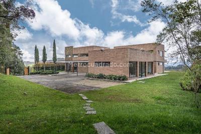 Casa de 4 alcobas en venta en Alto De Palmas, Envigado, 550 m² · foto 12 de 14