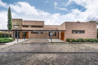 Casa de 4 alcobas en venta en Alto De Palmas, Envigado, 550 m² · foto 13 de 14