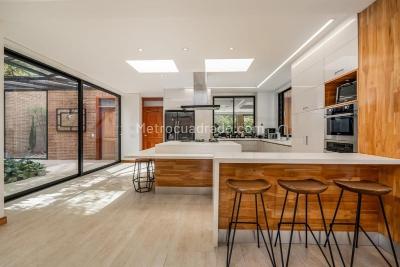 Casa de 4 alcobas en venta en Alto De Palmas, Envigado, 550 m² · foto 3 de 14