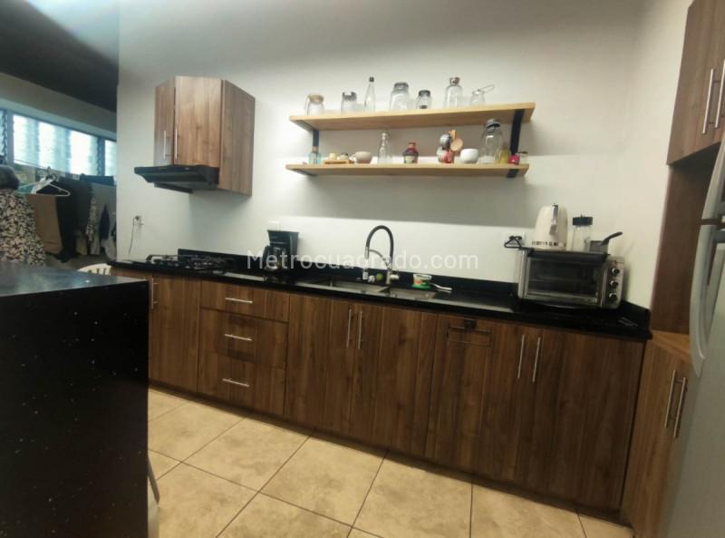 Apartamento de 3 Alcobas en Aguacatala con Habitación de Servicio - 6