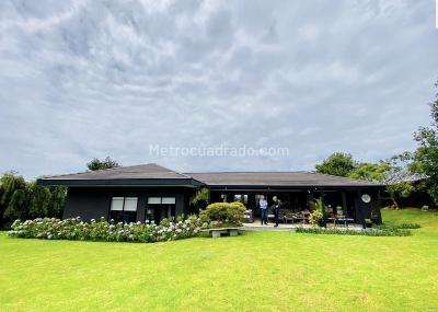 Casa de 3 alcobas en venta en Las Palmas, Medellín, 360 m² · foto 9 de 9