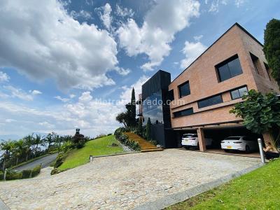 Casa de 4 alcobas en venta en Las Palmas, Medellín, 570 m² · foto 14 de 16