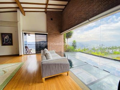 Casa de 4 alcobas en venta en Las Palmas, Medellín, 570 m² · foto 3 de 16