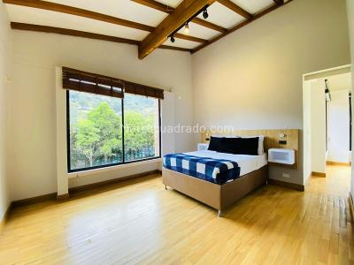 Casa de 4 alcobas en venta en Las Palmas, Medellín, 570 m² · foto 6 de 16