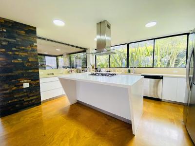 Casa de 4 alcobas en venta en Las Palmas, Medellín, 570 m² · foto 8 de 16