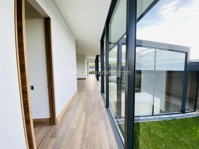 Casa de 4 alcobas en venta en Las Palmas, Medellín, 471 m² · foto 11 de 14