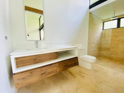 Casa de 4 alcobas en venta en Las Palmas, Medellín, 471 m² · foto 8 de 14