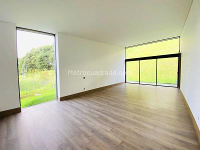 Casa de 4 alcobas en venta en Las Palmas, Medellín, 471 m² · foto 9 de 14
