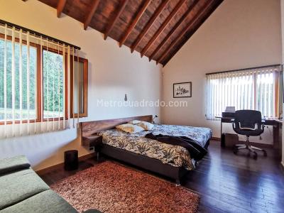 Casa en venta en Loma Del Escobero, Envigado · foto 11 de 20