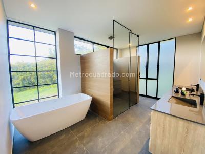 Casa de 4 alcobas en venta en Alto De Palmas, Envigado, 360 m² · foto 19 de 20