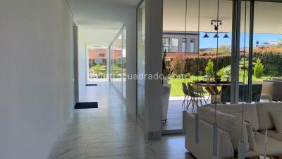Casa de 3 alcobas en venta en Llano Grande, Rionegro, 480 m² · foto 4 de 9