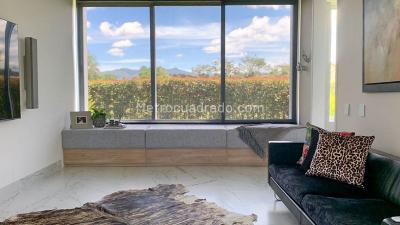 Casa de 3 alcobas en venta en Llano Grande, Rionegro, 480 m² · foto 8 de 9