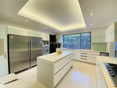 Casa de 4 alcobas en venta en Santa Elena, Medellín, 750 m² · foto 12 de 20