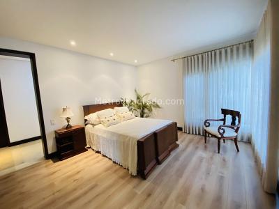 Casa de 4 alcobas en venta en Santa Elena, Medellín, 750 m² · foto 16 de 20
