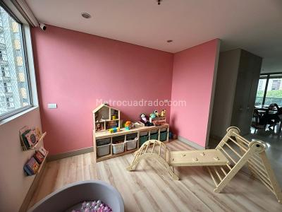 Apartamento en arriendo en Provenza, Medellín · foto 3 de 18
