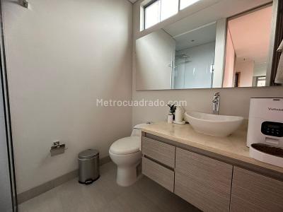 Apartamento en arriendo en Provenza, Medellín · foto 5 de 18