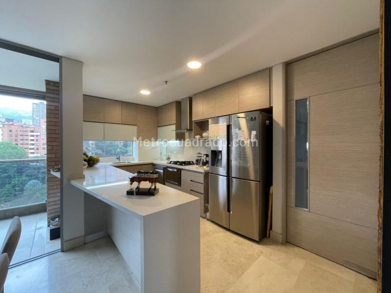 Apartamento Moderno de 3 Alcobas en Zona Tranquila en Provenza - 2