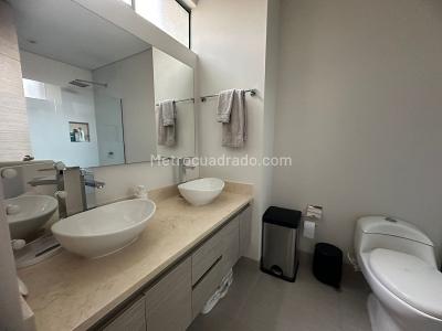 Apartamento en arriendo en Provenza, Medellín · foto 14 de 18