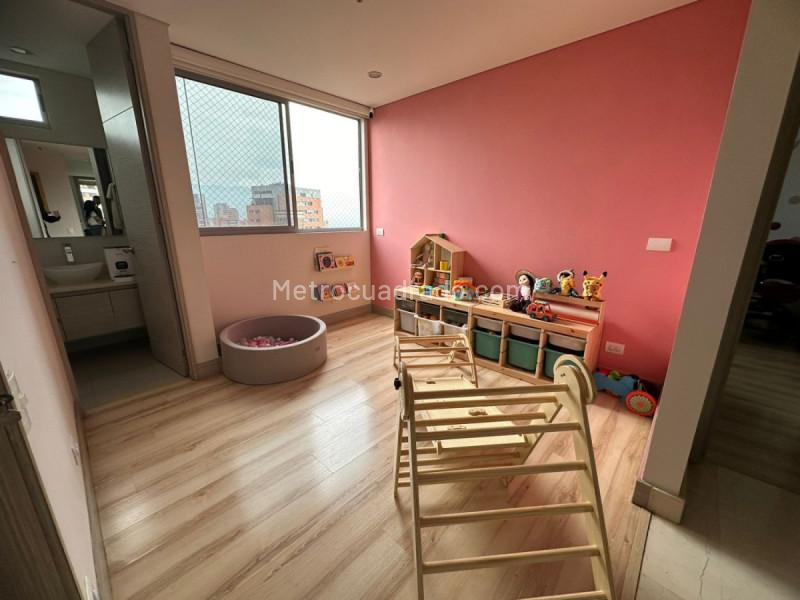 Apartamento Moderno de 3 Alcobas en Zona Tranquila en Provenza - 4