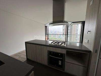 Apartamento de 2 alcobas en venta en Las Palmas, Medellín, 92 m² · foto 2 de 17