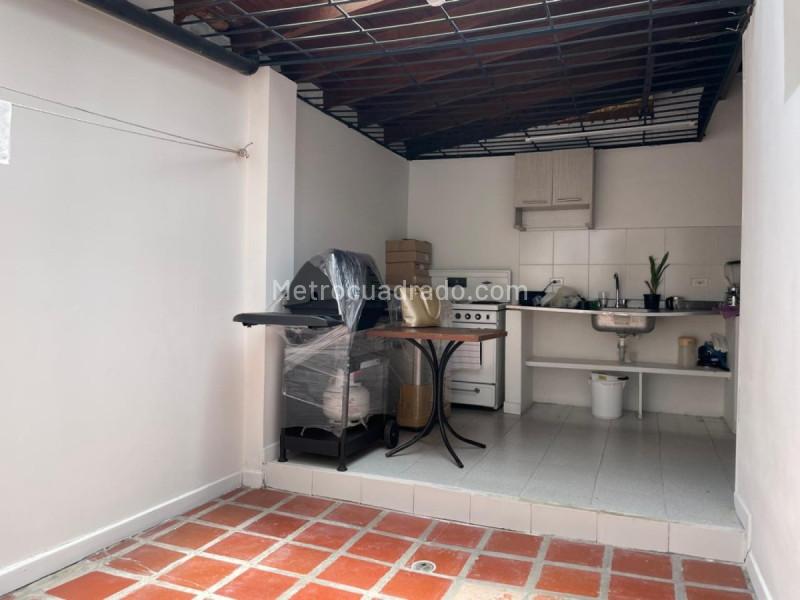 Commercial House with 6 Offices in El Poblado - 3