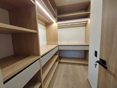 Apartamento de 2 alcobas en venta en El Tesoro, Medellín, 203 m² · foto 14 de 20
