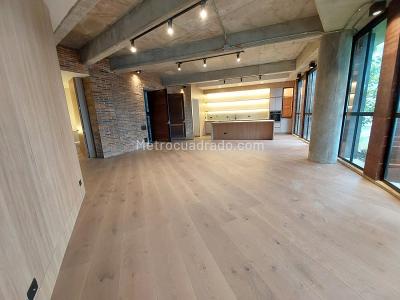 Apartamento de 2 alcobas en venta en El Tesoro, Medellín, 203 m² · foto 7 de 20