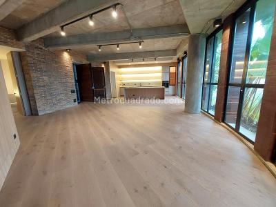 Apartamento de 2 alcobas en venta en El Tesoro, Medellín, 203 m² · foto 8 de 20