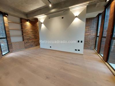 Apartamento de 2 alcobas en venta en El Tesoro, Medellín, 203 m² · foto 9 de 20