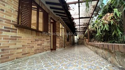 Casa en venta en Loma De Las Brujas, Envigado · foto 11 de 12