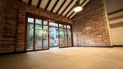 Casa en venta en Loma De Las Brujas, Envigado · foto 3 de 12