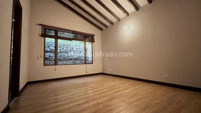 Casa en venta en Loma De Las Brujas, Envigado · foto 5 de 12